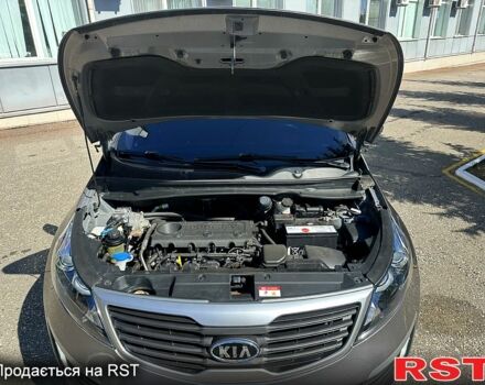 Сірий Кіа Sportage, об'ємом двигуна 2 л та пробігом 121 тис. км за 13950 $, фото 9 на Automoto.ua