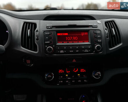 Серый Киа Sportage, объемом двигателя 2 л и пробегом 180 тыс. км за 10300 $, фото 16 на Automoto.ua
