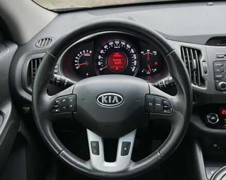 Сірий Кіа Sportage, об'ємом двигуна 2 л та пробігом 135 тис. км за 12499 $, фото 23 на Automoto.ua