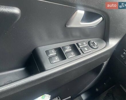 Серый Киа Sportage, объемом двигателя 2 л и пробегом 77 тыс. км за 12500 $, фото 36 на Automoto.ua