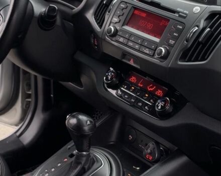 Сірий Кіа Sportage, об'ємом двигуна 2 л та пробігом 180 тис. км за 11500 $, фото 5 на Automoto.ua