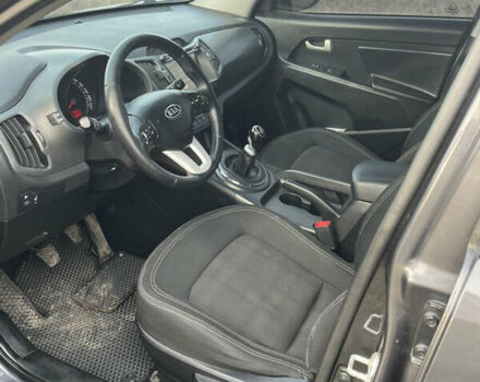 Серый Киа Sportage, объемом двигателя 1.69 л и пробегом 244 тыс. км за 11700 $, фото 7 на Automoto.ua