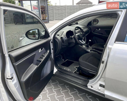 Сірий Кіа Sportage, об'ємом двигуна 2 л та пробігом 232 тис. км за 11400 $, фото 16 на Automoto.ua