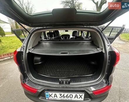 Сірий Кіа Sportage, об'ємом двигуна 2 л та пробігом 159 тис. км за 13499 $, фото 34 на Automoto.ua