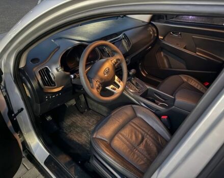 Серый Киа Sportage, объемом двигателя 2 л и пробегом 177 тыс. км за 13000 $, фото 9 на Automoto.ua
