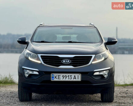 Серый Киа Sportage, объемом двигателя 2 л и пробегом 235 тыс. км за 12500 $, фото 2 на Automoto.ua