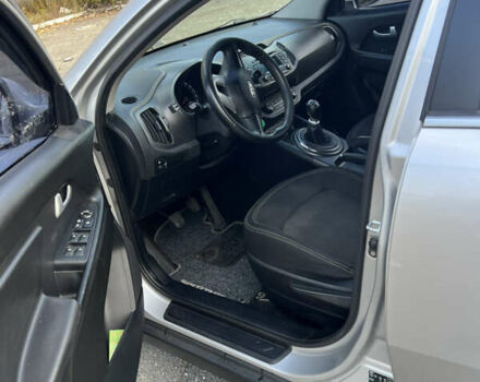 Сірий Кіа Sportage, об'ємом двигуна 1.69 л та пробігом 232 тис. км за 11800 $, фото 3 на Automoto.ua