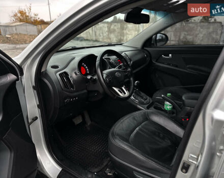 Серый Киа Sportage, объемом двигателя 2 л и пробегом 180 тыс. км за 10300 $, фото 11 на Automoto.ua