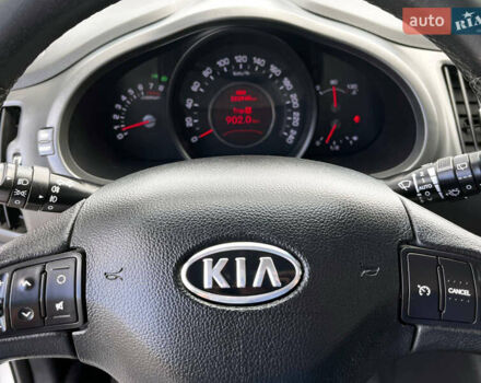 Сірий Кіа Sportage, об'ємом двигуна 2 л та пробігом 232 тис. км за 11400 $, фото 22 на Automoto.ua