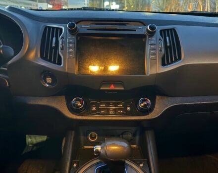 Серый Киа Sportage, объемом двигателя 2 л и пробегом 177 тыс. км за 13000 $, фото 18 на Automoto.ua