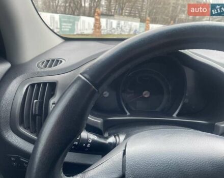 Серый Киа Sportage, объемом двигателя 2 л и пробегом 77 тыс. км за 12500 $, фото 33 на Automoto.ua