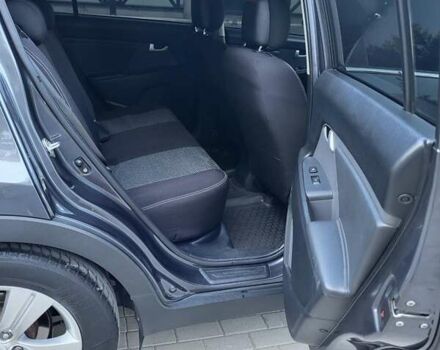 Сірий Кіа Sportage, об'ємом двигуна 2 л та пробігом 177 тис. км за 12000 $, фото 14 на Automoto.ua