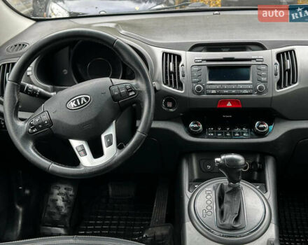 Серый Киа Sportage, объемом двигателя 2 л и пробегом 208 тыс. км за 12400 $, фото 16 на Automoto.ua