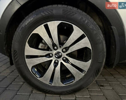Серый Киа Sportage, объемом двигателя 2 л и пробегом 177 тыс. км за 13000 $, фото 9 на Automoto.ua