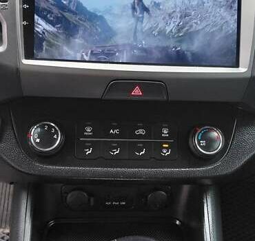 Серый Киа Sportage, объемом двигателя 2.36 л и пробегом 275 тыс. км за 11300 $, фото 9 на Automoto.ua