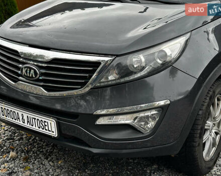 Серый Киа Sportage, объемом двигателя 2 л и пробегом 208 тыс. км за 11800 $, фото 5 на Automoto.ua