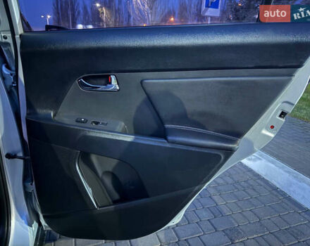 Серый Киа Sportage, объемом двигателя 2 л и пробегом 177 тыс. км за 13000 $, фото 31 на Automoto.ua