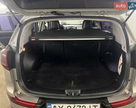 Серый Киа Sportage, объемом двигателя 2 л и пробегом 191 тыс. км за 10000 $, фото 5 на Automoto.ua