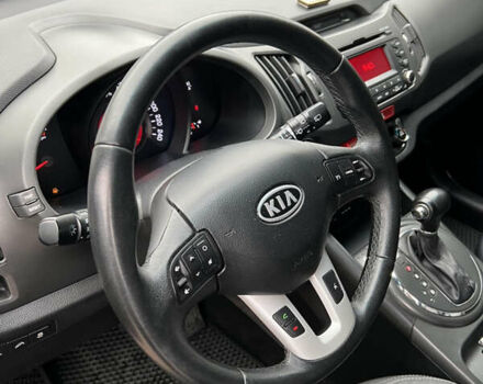 Сірий Кіа Sportage, об'ємом двигуна 2 л та пробігом 135 тис. км за 12499 $, фото 24 на Automoto.ua