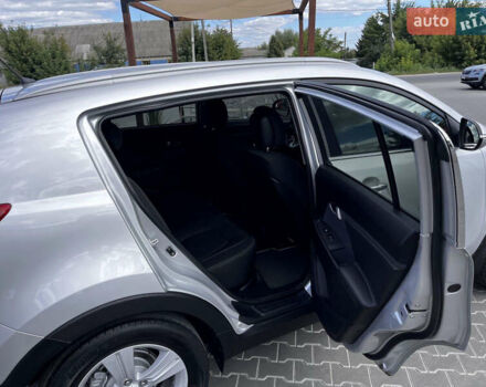 Сірий Кіа Sportage, об'ємом двигуна 2 л та пробігом 232 тис. км за 11400 $, фото 29 на Automoto.ua