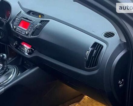 Серый Киа Sportage, объемом двигателя 2 л и пробегом 185 тыс. км за 12900 $, фото 5 на Automoto.ua