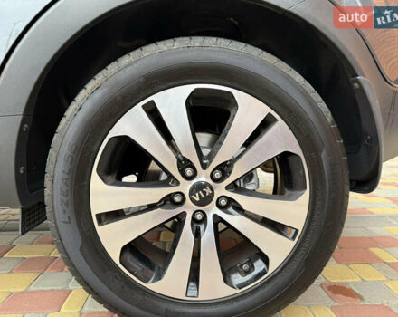 Серый Киа Sportage, объемом двигателя 2 л и пробегом 166 тыс. км за 15999 $, фото 9 на Automoto.ua