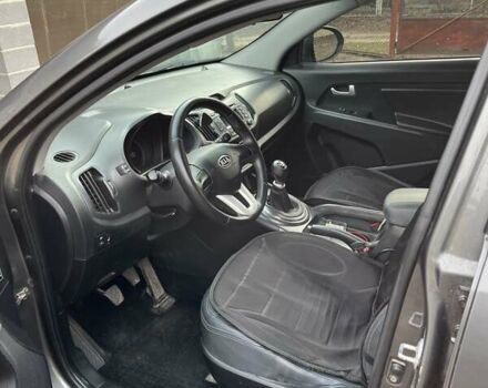 Серый Киа Sportage, объемом двигателя 1.7 л и пробегом 162 тыс. км за 12500 $, фото 1 на Automoto.ua