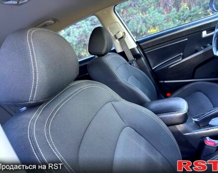 Сірий Кіа Sportage, об'ємом двигуна 2 л та пробігом 120 тис. км за 11350 $, фото 6 на Automoto.ua