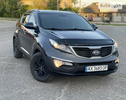 Серый Киа Sportage, объемом двигателя 1.69 л и пробегом 230 тыс. км за 12000 $, фото 1 на Automoto.ua