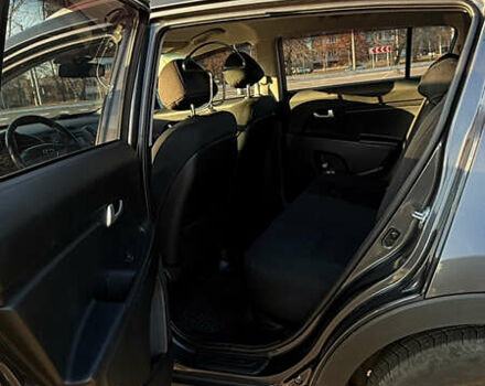 Серый Киа Sportage, объемом двигателя 1.69 л и пробегом 115 тыс. км за 12500 $, фото 11 на Automoto.ua