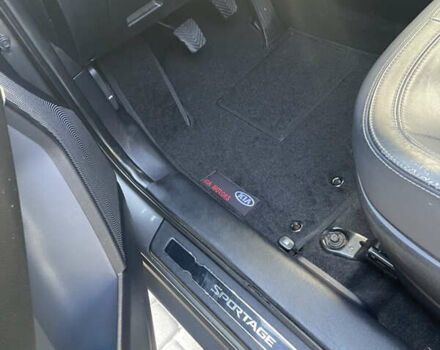 Сірий Кіа Sportage, об'ємом двигуна 1.7 л та пробігом 159 тис. км за 12950 $, фото 1 на Automoto.ua