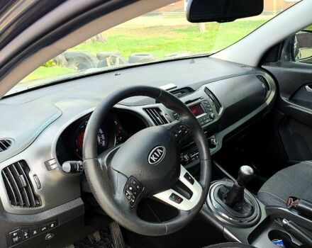 Сірий Кіа Sportage, об'ємом двигуна 2 л та пробігом 85 тис. км за 12400 $, фото 8 на Automoto.ua