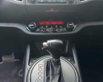 Сірий Кіа Sportage, об'ємом двигуна 2 л та пробігом 185 тис. км за 13399 $, фото 35 на Automoto.ua