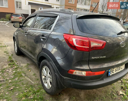 Серый Киа Sportage, объемом двигателя 2 л и пробегом 130 тыс. км за 10500 $, фото 1 на Automoto.ua