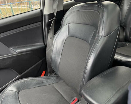 Сірий Кіа Sportage, об'ємом двигуна 2 л та пробігом 258 тис. км за 14800 $, фото 5 на Automoto.ua