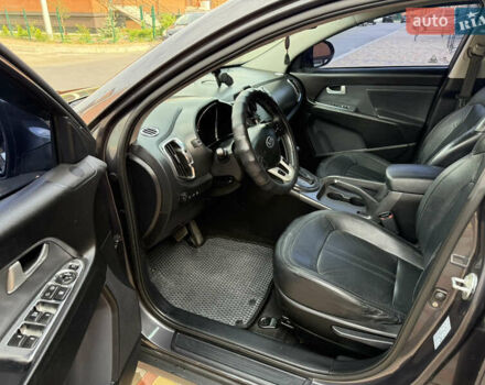 Серый Киа Sportage, объемом двигателя 2 л и пробегом 166 тыс. км за 15999 $, фото 11 на Automoto.ua