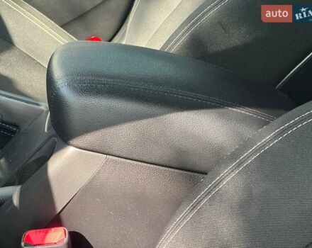 Сірий Кіа Sportage, об'ємом двигуна 2 л та пробігом 142 тис. км за 11450 $, фото 28 на Automoto.ua