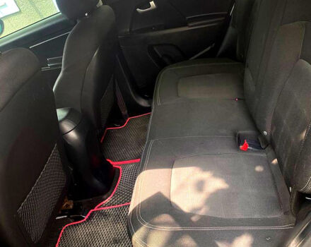 Серый Киа Sportage, объемом двигателя 1.7 л и пробегом 200 тыс. км за 12000 $, фото 3 на Automoto.ua