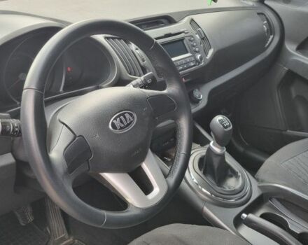 Серый Киа Sportage, объемом двигателя 1.7 л и пробегом 300 тыс. км за 11900 $, фото 3 на Automoto.ua