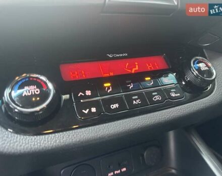 Сірий Кіа Sportage, об'ємом двигуна 2 л та пробігом 185 тис. км за 13399 $, фото 36 на Automoto.ua