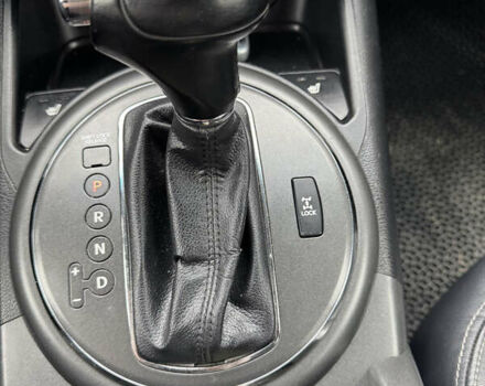 Сірий Кіа Sportage, об'ємом двигуна 2 л та пробігом 258 тис. км за 14800 $, фото 3 на Automoto.ua