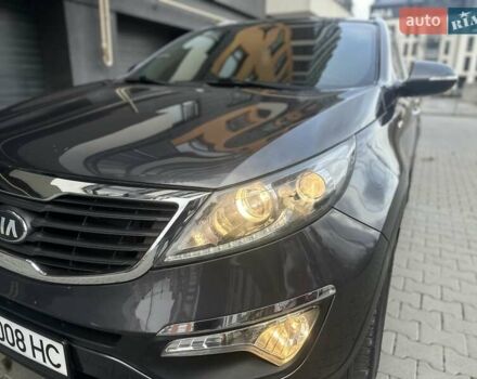 Сірий Кіа Sportage, об'ємом двигуна 2 л та пробігом 185 тис. км за 13399 $, фото 25 на Automoto.ua