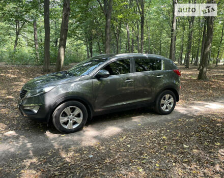 Серый Киа Sportage, объемом двигателя 1.7 л и пробегом 243 тыс. км за 12400 $, фото 5 на Automoto.ua