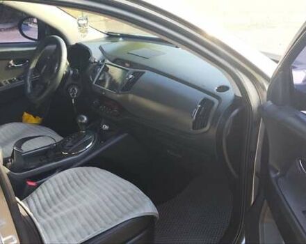 Серый Киа Sportage, объемом двигателя 2 л и пробегом 155 тыс. км за 14000 $, фото 2 на Automoto.ua