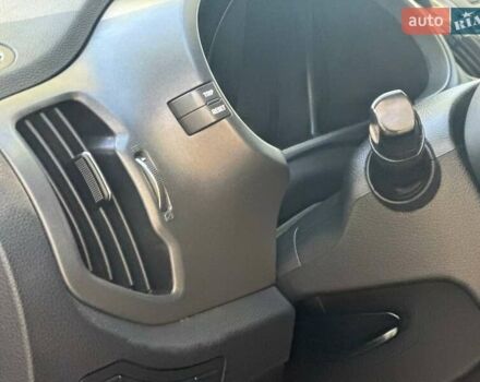 Сірий Кіа Sportage, об'ємом двигуна 2 л та пробігом 142 тис. км за 11450 $, фото 29 на Automoto.ua