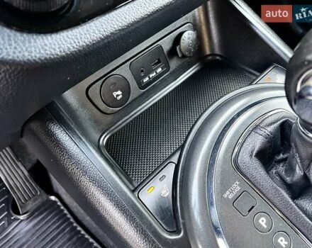 Серый Киа Sportage, объемом двигателя 2 л и пробегом 246 тыс. км за 12999 $, фото 59 на Automoto.ua
