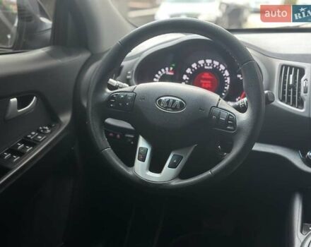 Сірий Кіа Sportage, об'ємом двигуна 2 л та пробігом 185 тис. км за 13399 $, фото 41 на Automoto.ua