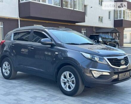 Серый Киа Sportage, объемом двигателя 1.7 л и пробегом 103 тыс. км за 11999 $, фото 1 на Automoto.ua