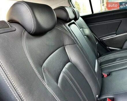 Серый Киа Sportage, объемом двигателя 2 л и пробегом 246 тыс. км за 12999 $, фото 80 на Automoto.ua