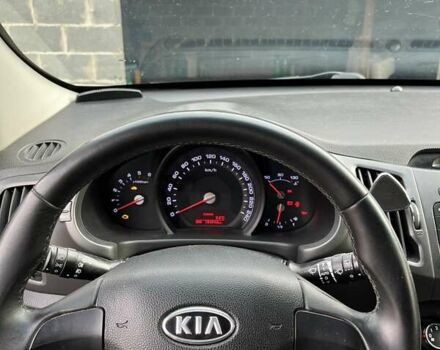 Серый Киа Sportage, объемом двигателя 1.7 л и пробегом 162 тыс. км за 12500 $, фото 6 на Automoto.ua